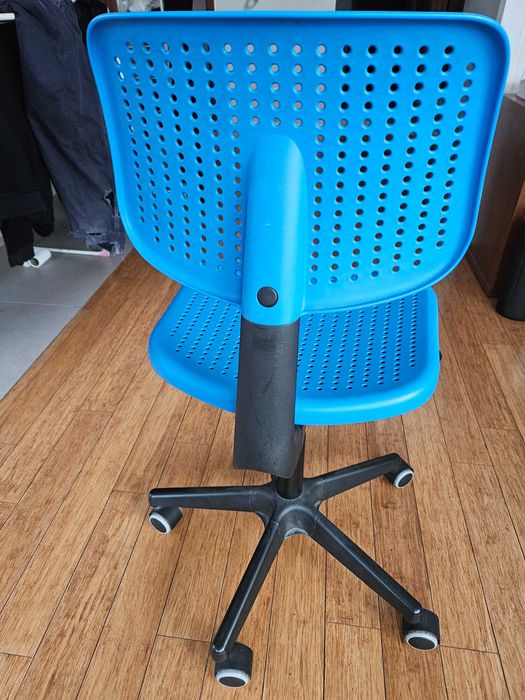 Krzesło obrotowe do biurka dla dziecka IKEA Arlik (stan bdb)