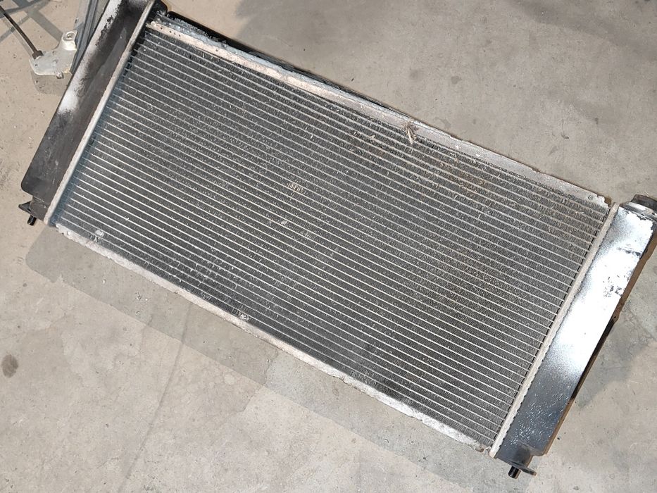 Toyota Celica VII 1.8 wentylator chłodnica wody klimatyzacji KOMPLET