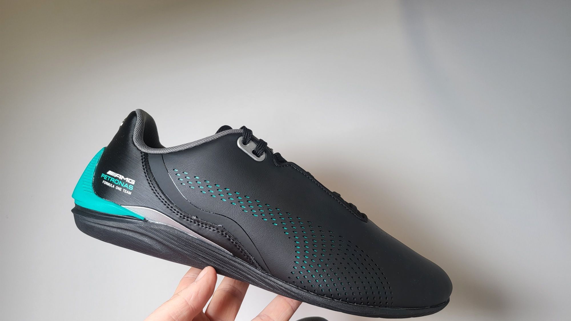 Buty Puma Mercedes AMG r 41 męskie sportowe skórzane ORYGINALNE