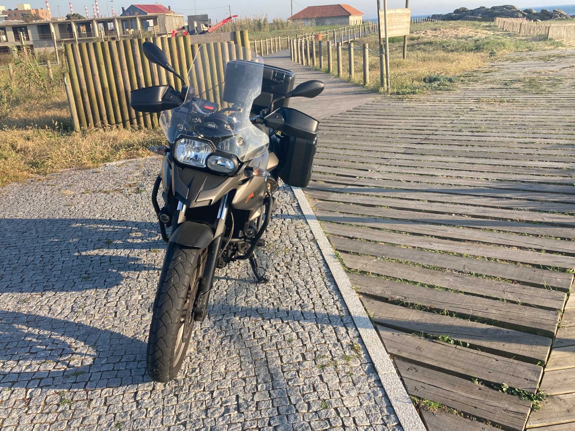 BMW F700 GS em ótimo estado