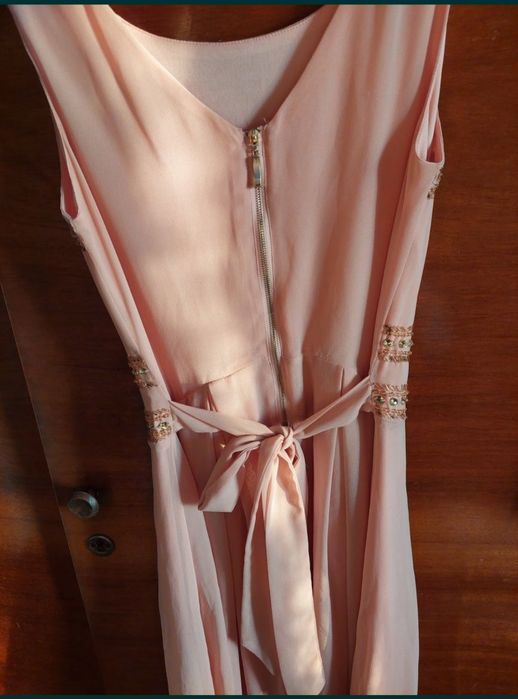 Сукня для дівчини рожевого кольору