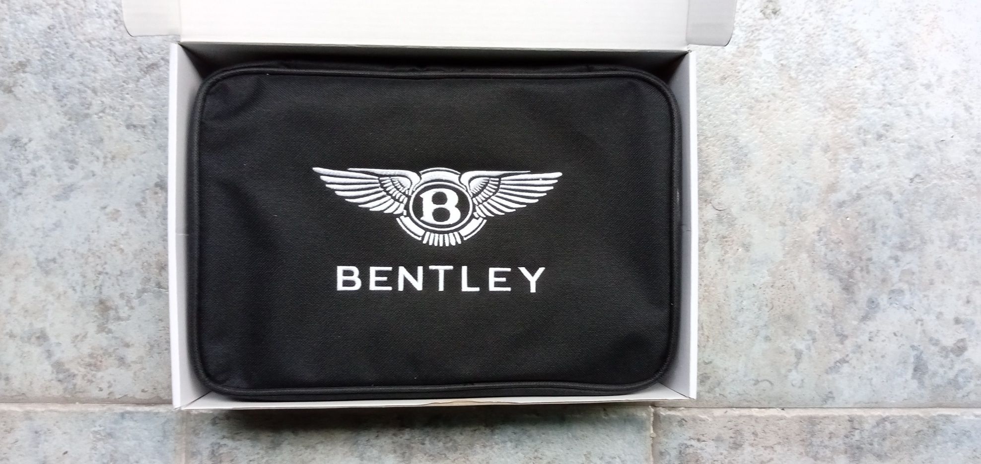 Estacionamento de bateria carregador original Bentley novo