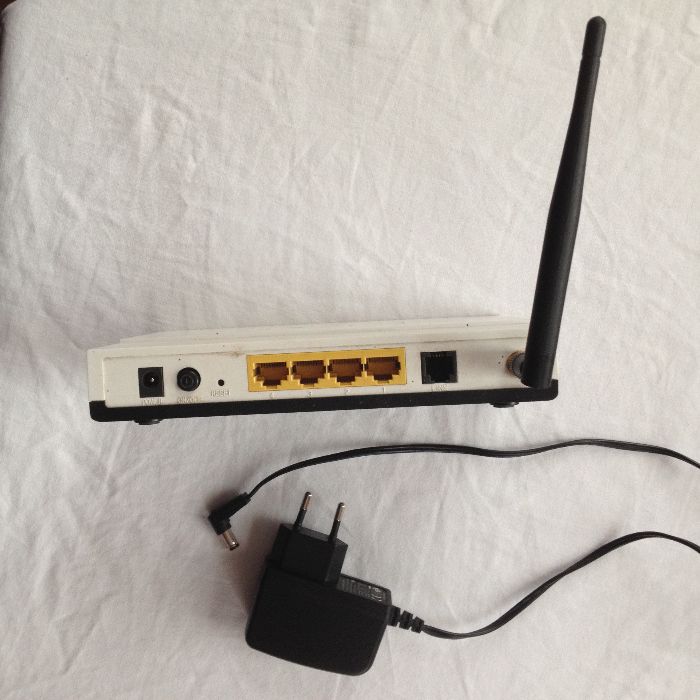 Router/Modem TP-Link, 4x, Wi Fi