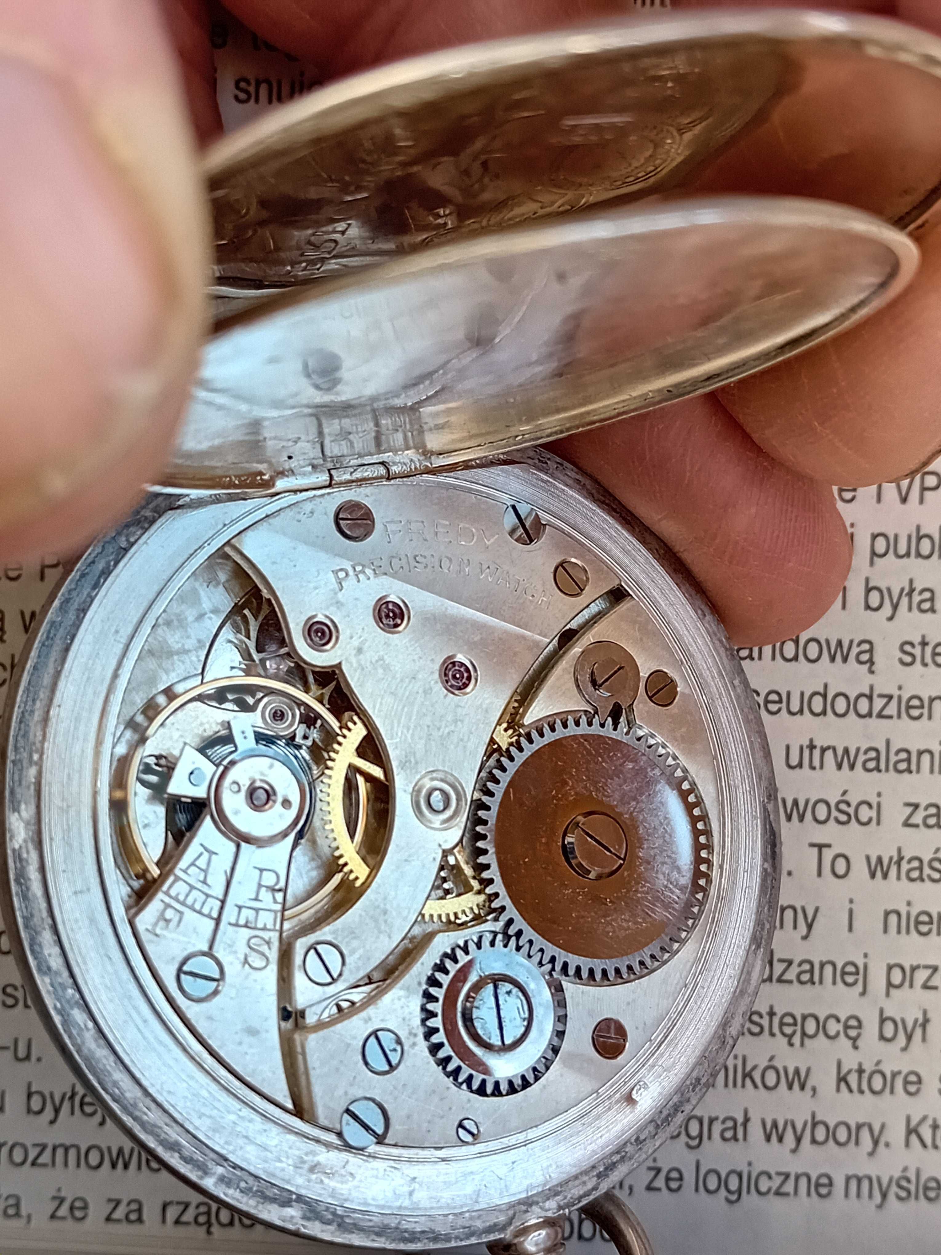 Fredy Precision Watch zegarek kieszonkowy w srebrnej kopercie