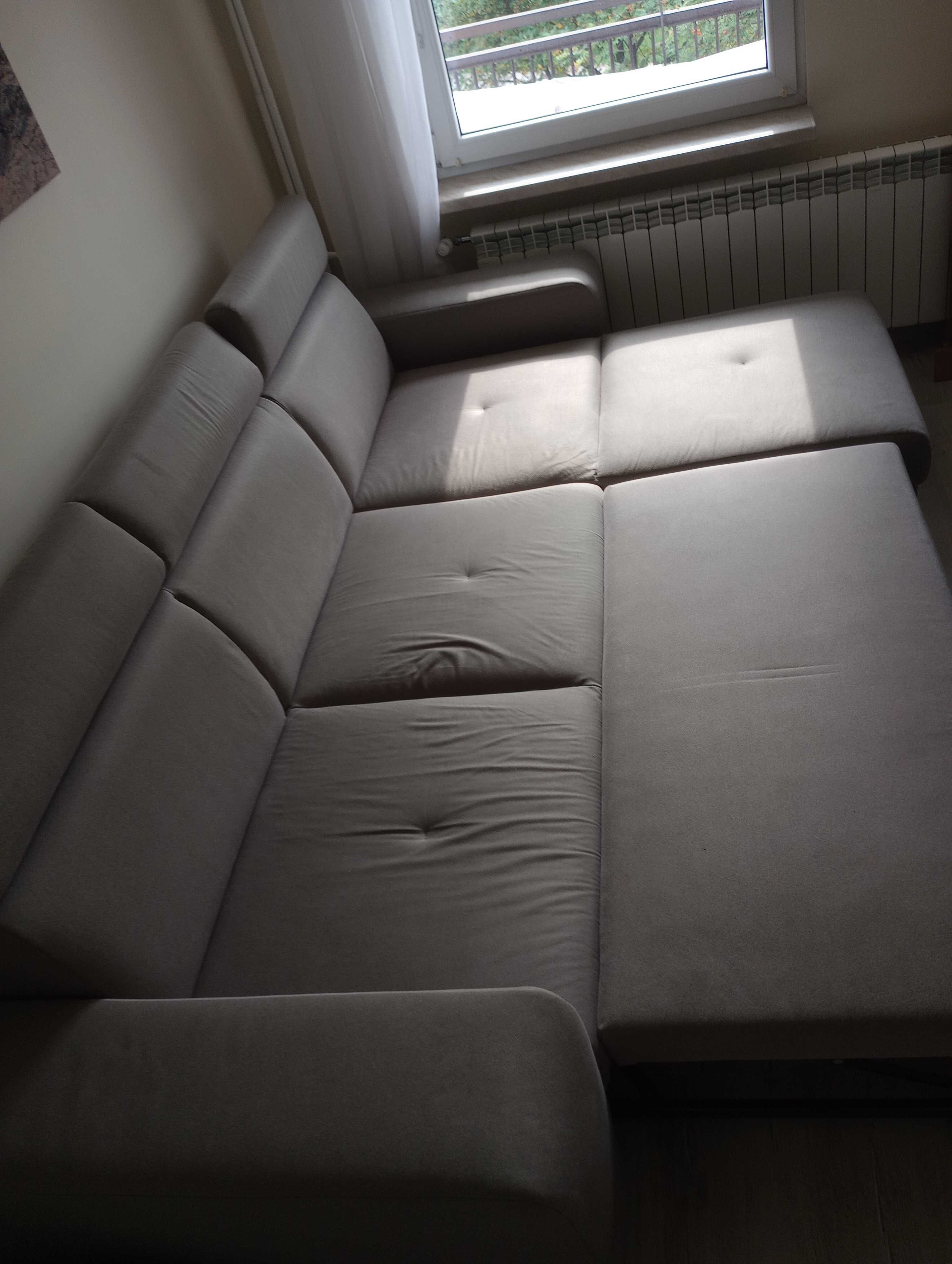 Rozkładana duża sofa z funkcją spania