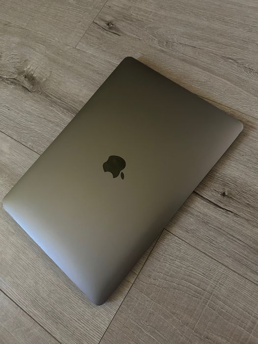 MacBook Air M1 2020 uszkodzona matryca
