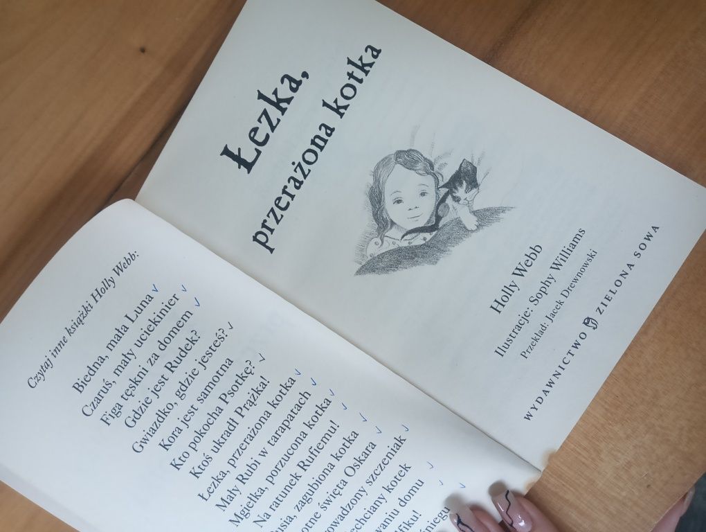 Łezka przerażona kotka Holly Webb