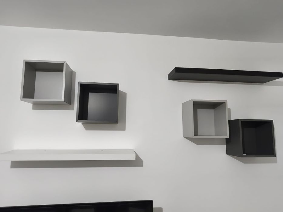 Cubos e prateleiras de decoração