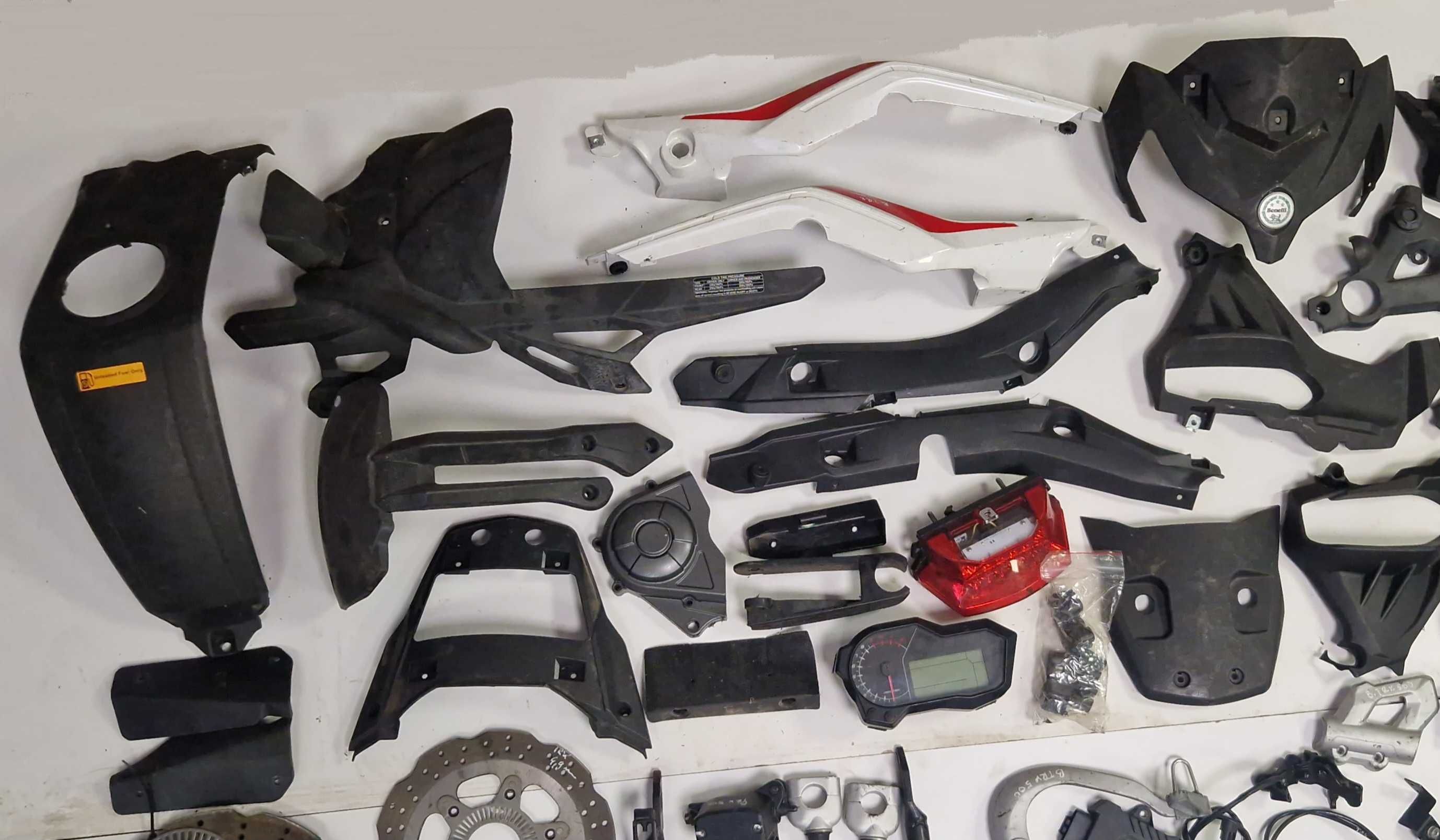 Benelli TRK 502 tarcza zacisk stopka nóżka moduł stacyjka mocowanie oś