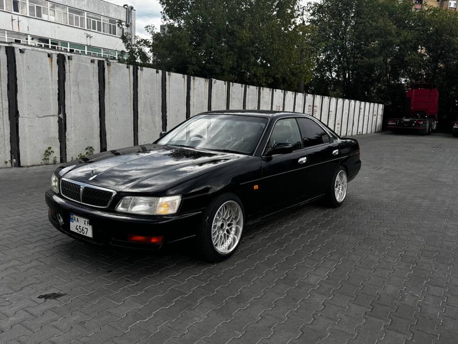 Nissan laurel с35
