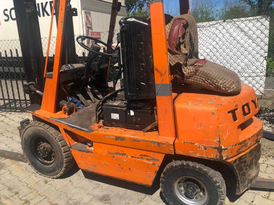 Wózek widłowy TOYOTA