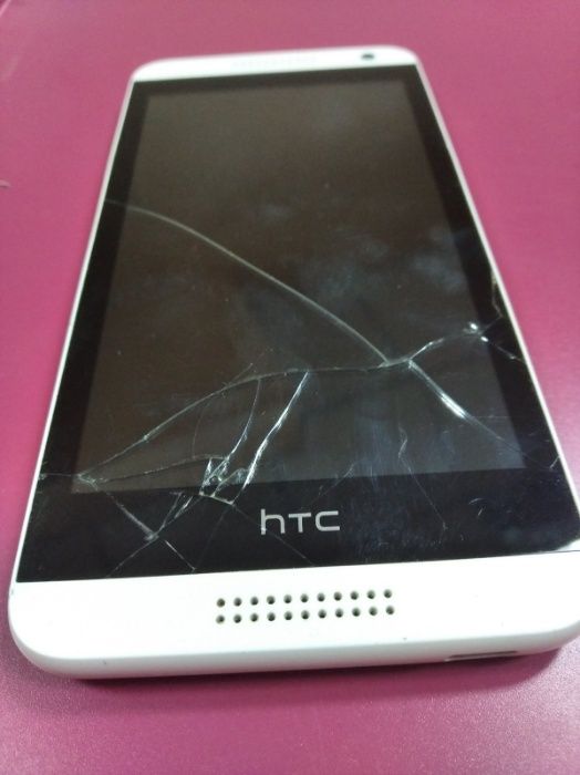 Телефон HTC D610