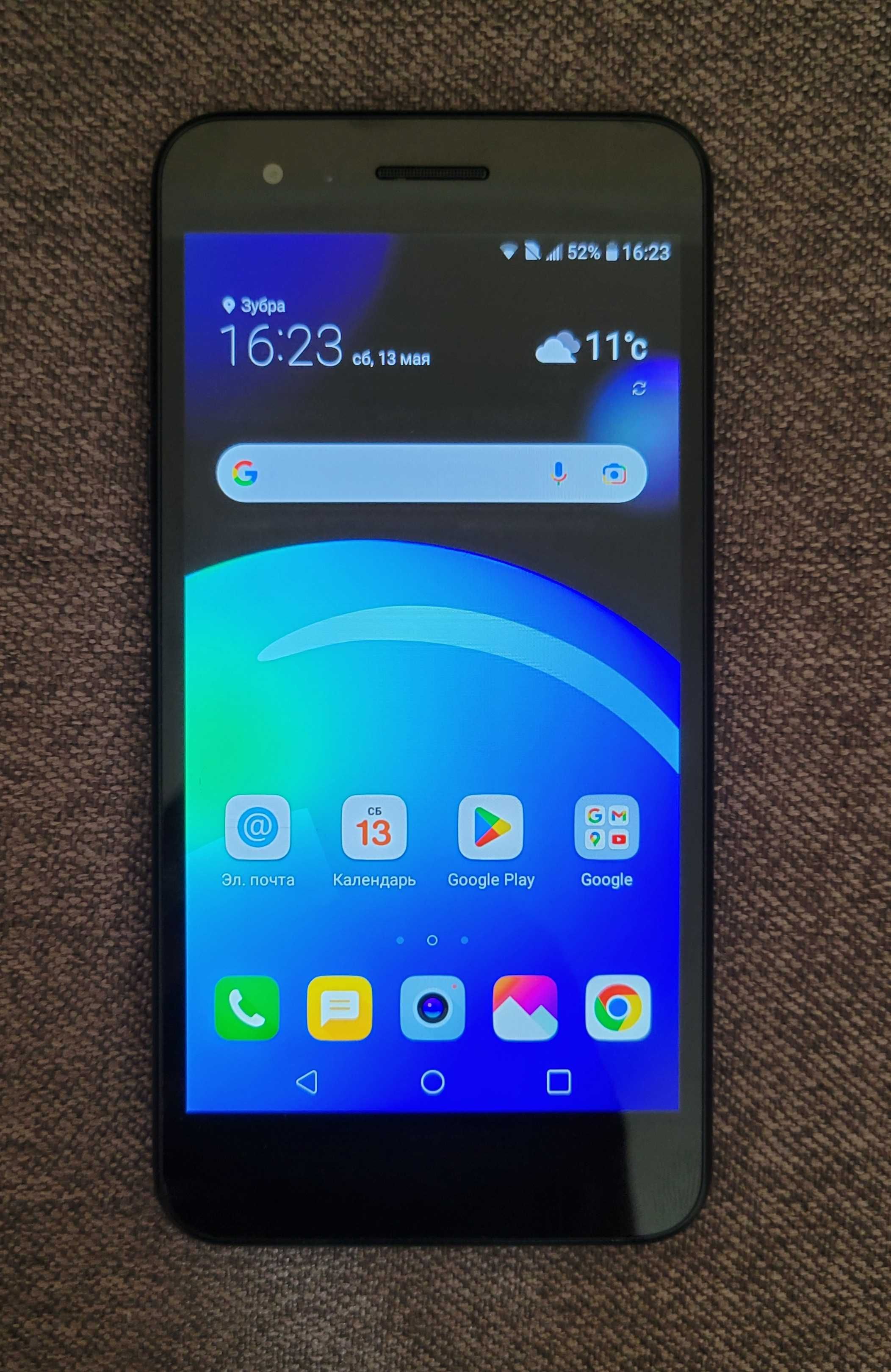 Смартфон LG Phoenix 4