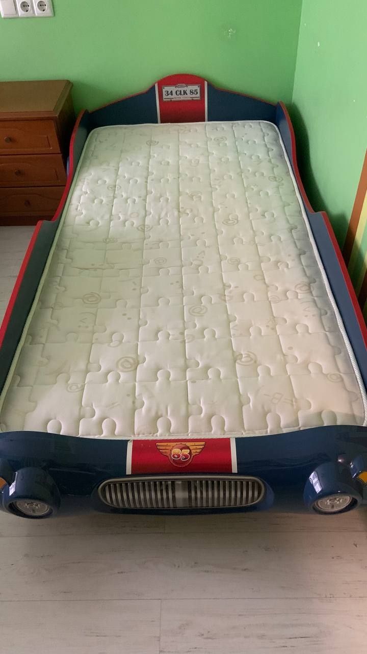 Кровать-машина CILEK SPEEDY BLUE в отличном состоянии с матрасом