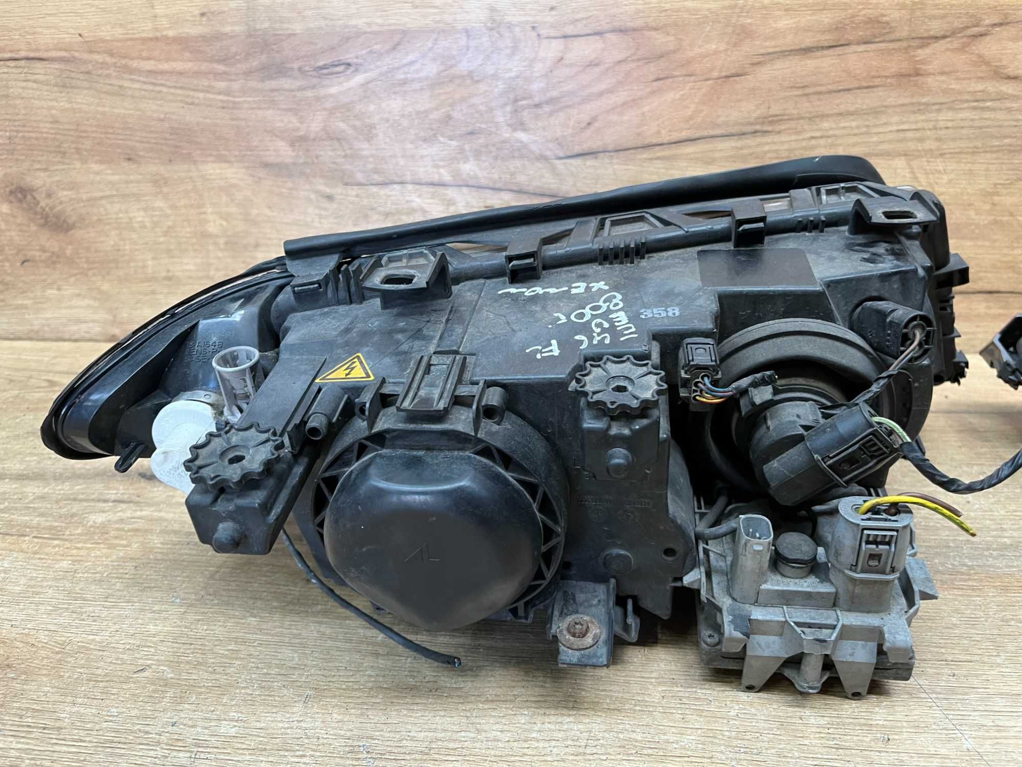 Lampa/reflektor przedni lewy prawy Bmw E46 lift Xenon