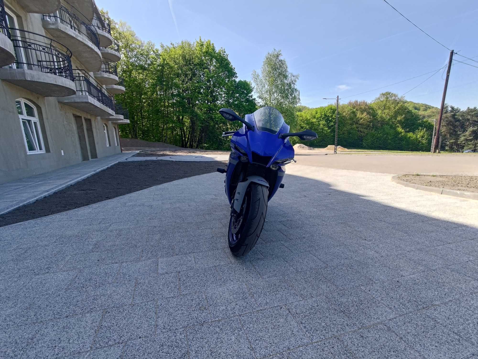 Yamaha R1 2021 rok, przebieg 6800km
