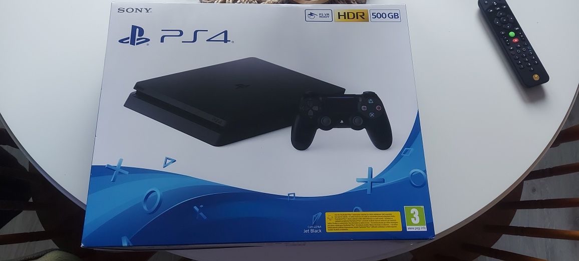 Konsola Ps4 Slim 500 GB