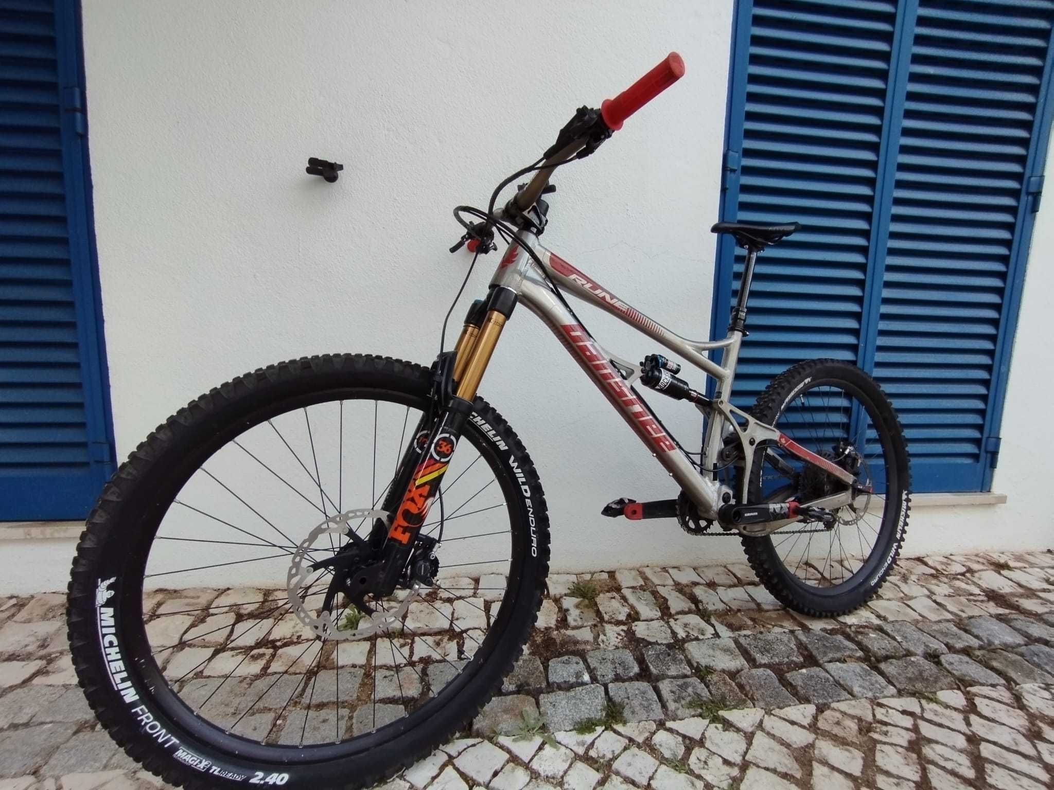 Banshee Rune V2 2019