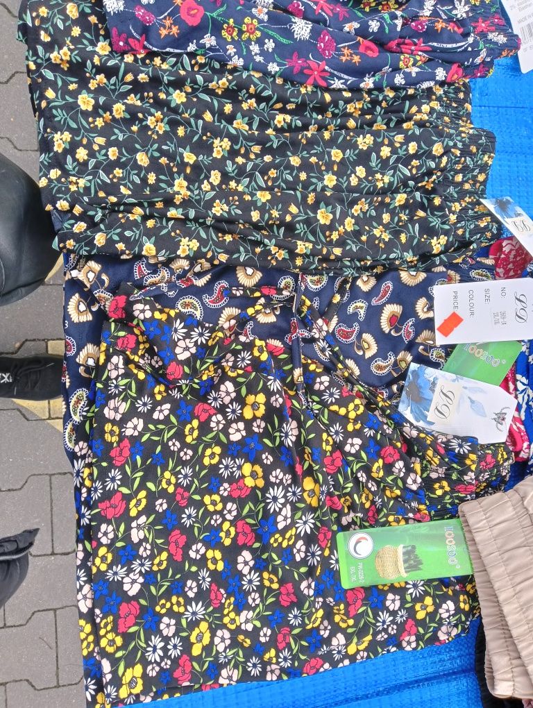 Krótkie spodenki damskie