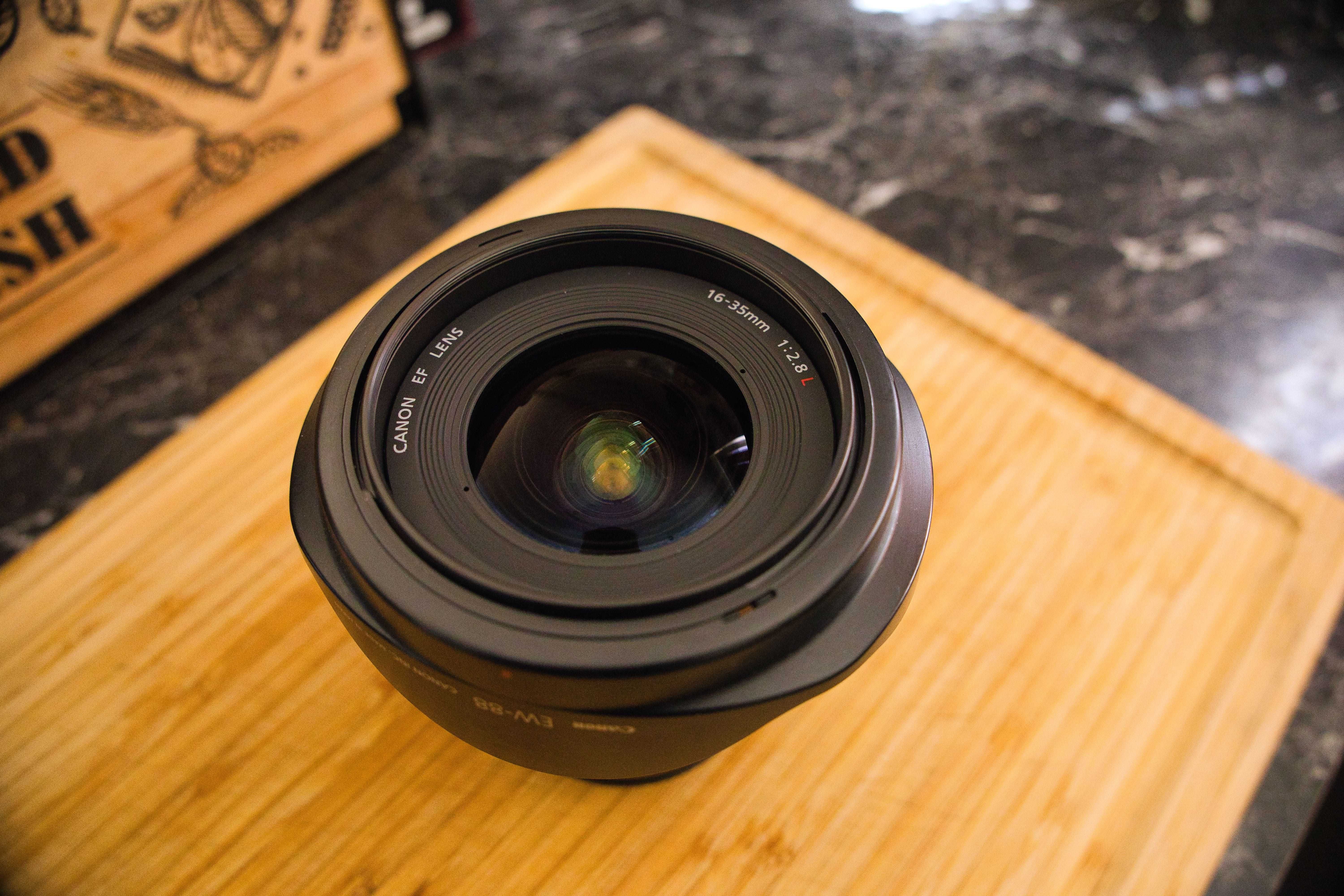 Canon EF16-35 f/2.8 L II - stan bardzo dobry +