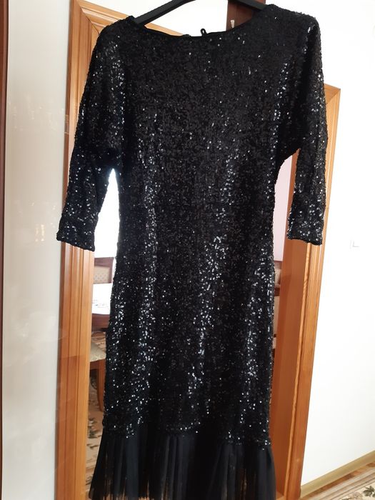 Нарядне вечірнє платтячко