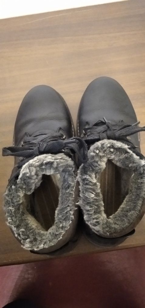 Ботинки кожаные  зимние 40 размер