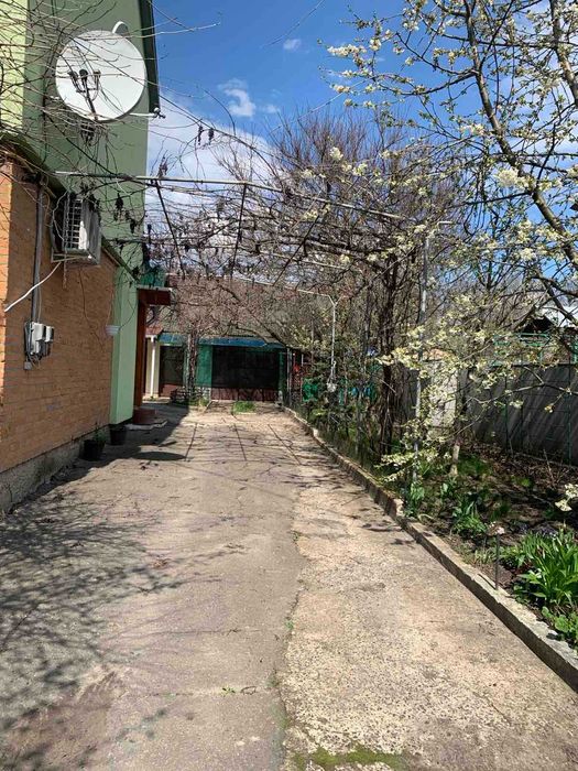 Продам велику 2 кімн. квартиру з ремонтом в місті Христинівка