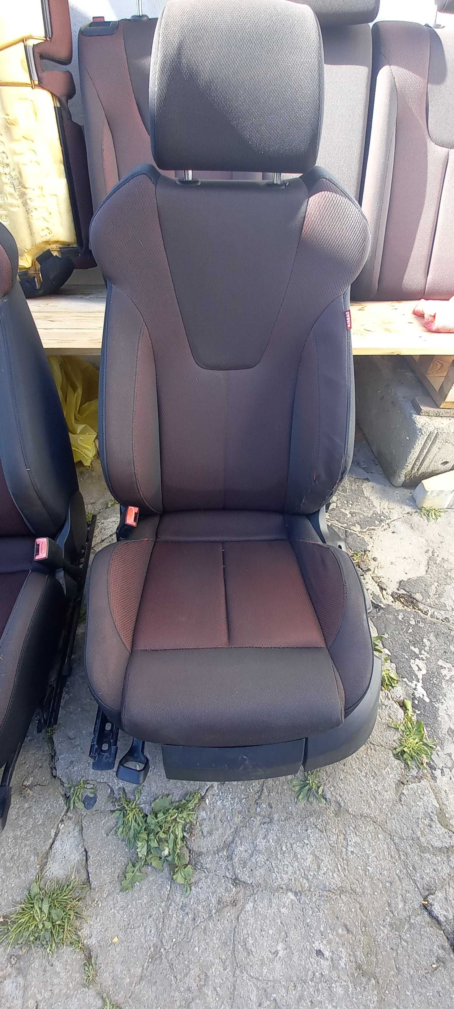 Fotele kubełkowe Seat Leon 2