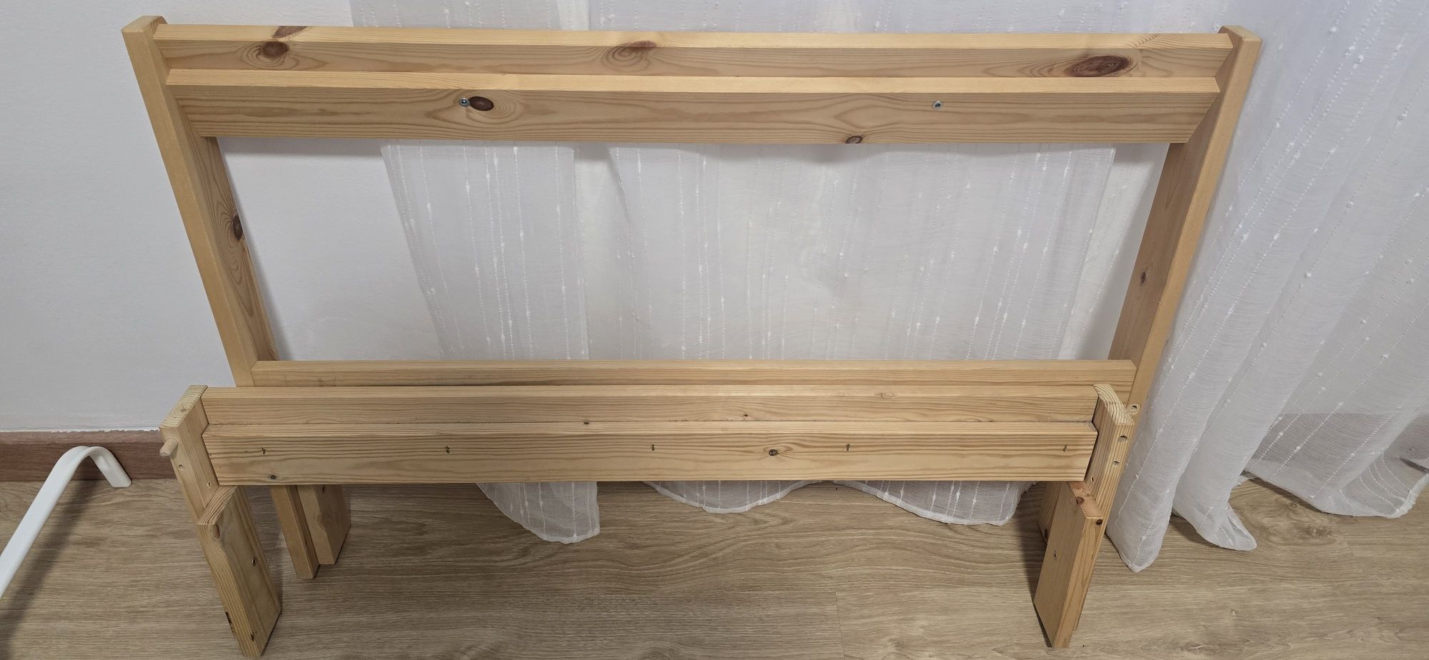 Cama + estrado + colchão (90x200cm)
