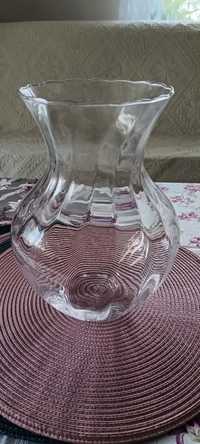 Szklany wazon szerokość 15 cm, wysokość 28 cm