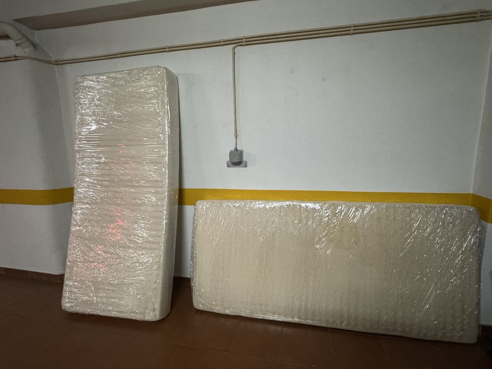 Colchao casal de 180X200X17 com capa.