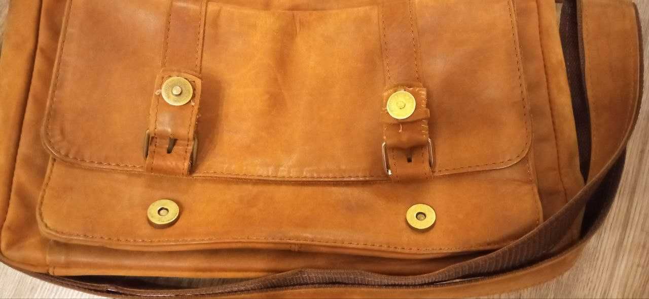 Natural leather bag