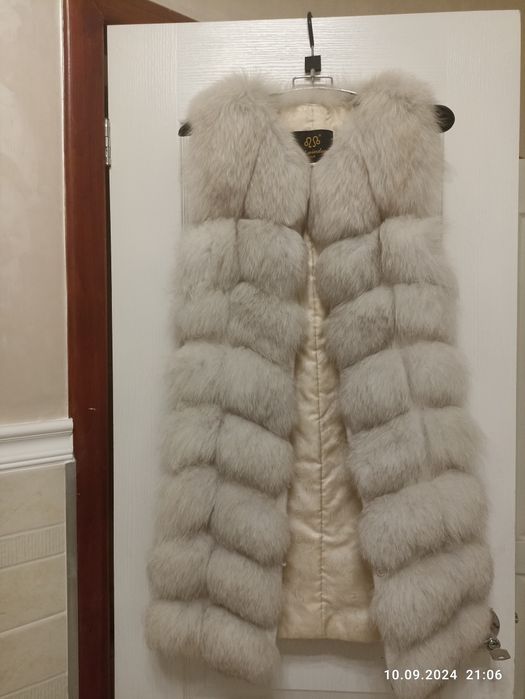 Продам нову жилетку