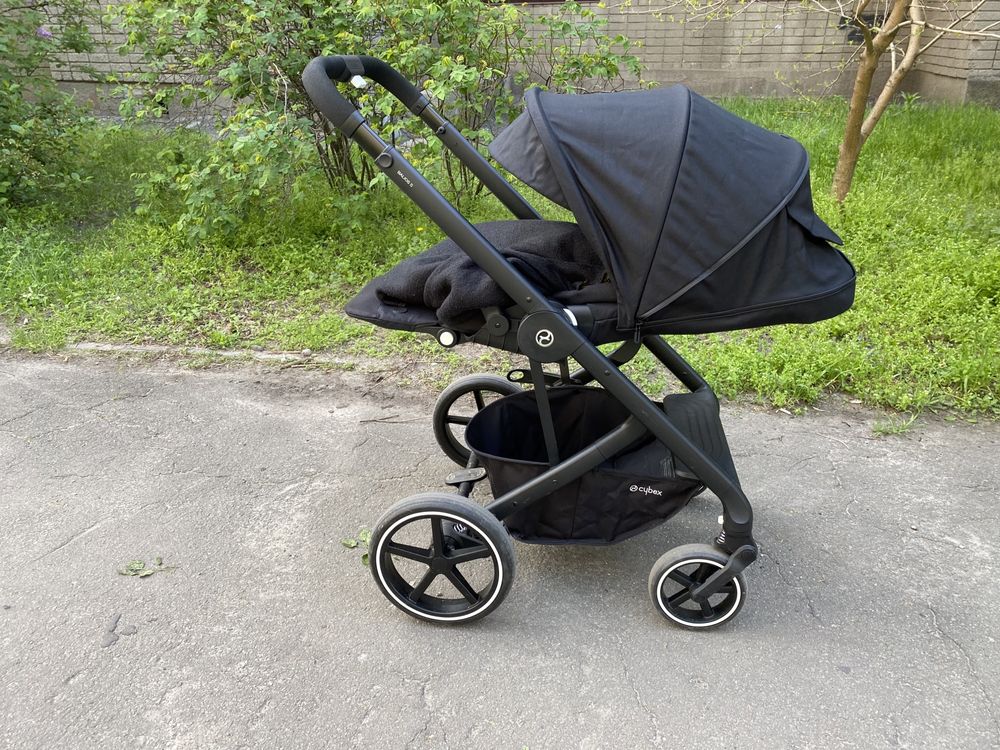 Коляска Cybex Balios S Lux 2 в 1 Moon Black