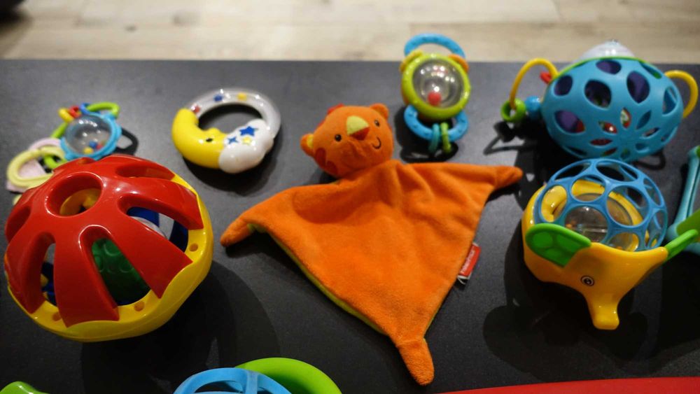 Zestaw zabawek dla małego niemowlaka/dziecka