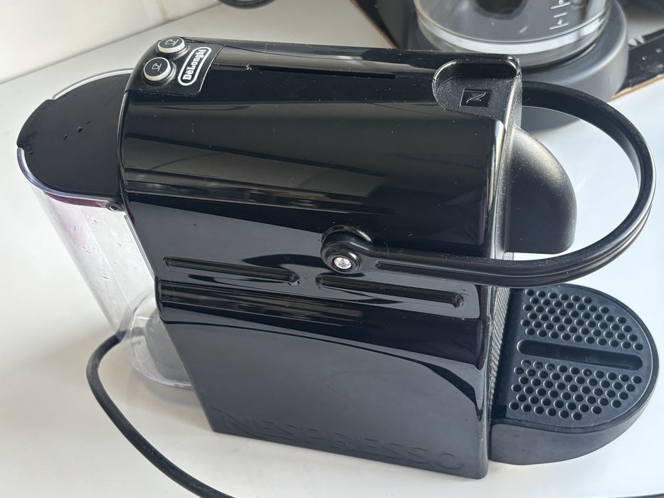 Ekspres DeLonghi Nespresso Inissia EN80.B Czarny