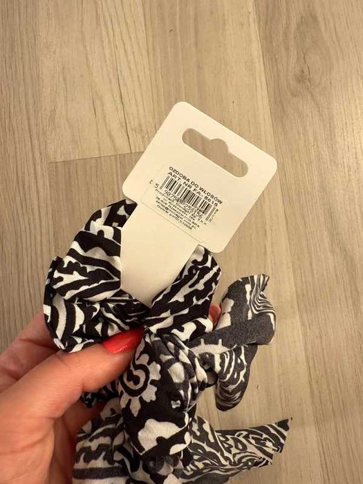 Gumka bandana do włosów czarna długa kokarda