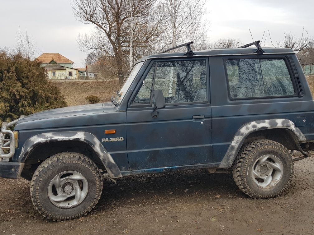 Розборка Mitsubishi Pajero запчастини б/у