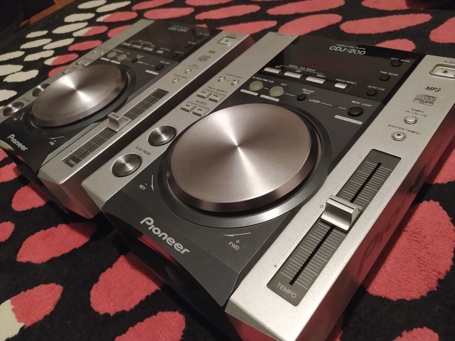 CDJ 200 Pioneer - Como novos!