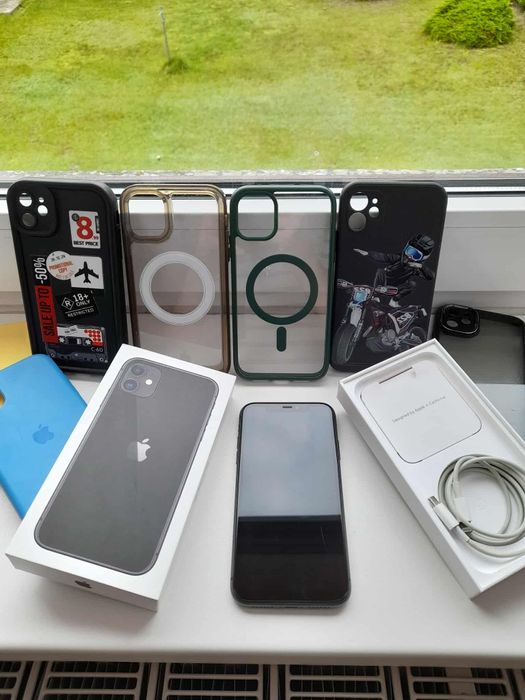 iPhone 11 64GB • Pudełko + 7 etui • Okazja!