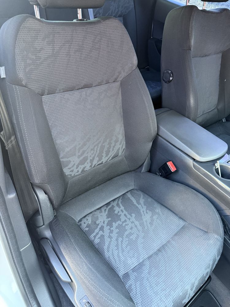 Авто Пежо Peugeot 3008