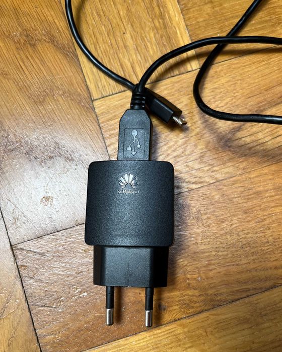 Oryginalna ładowarka Huawei HW-050100E2W 1A 5V + kabel