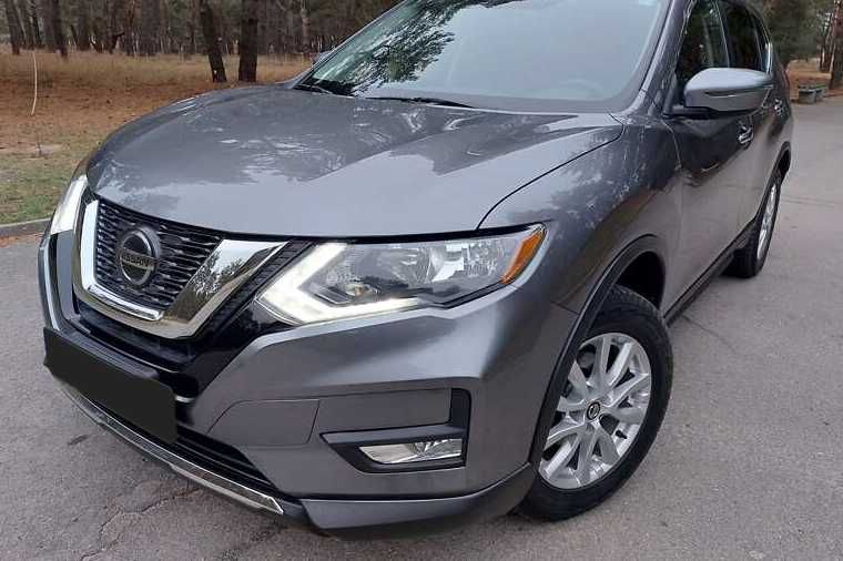 Продам Nissan Rogue 2018 SV