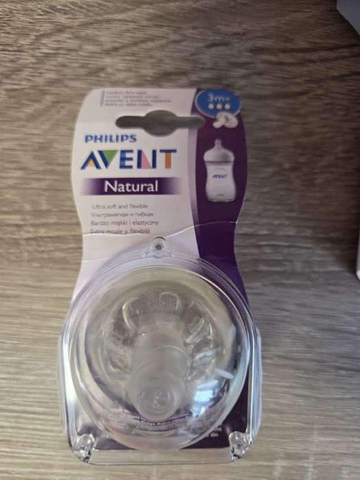 Philips Avent Natural smoczek na butelkę o średnim wypływie 3 m+ SCF04