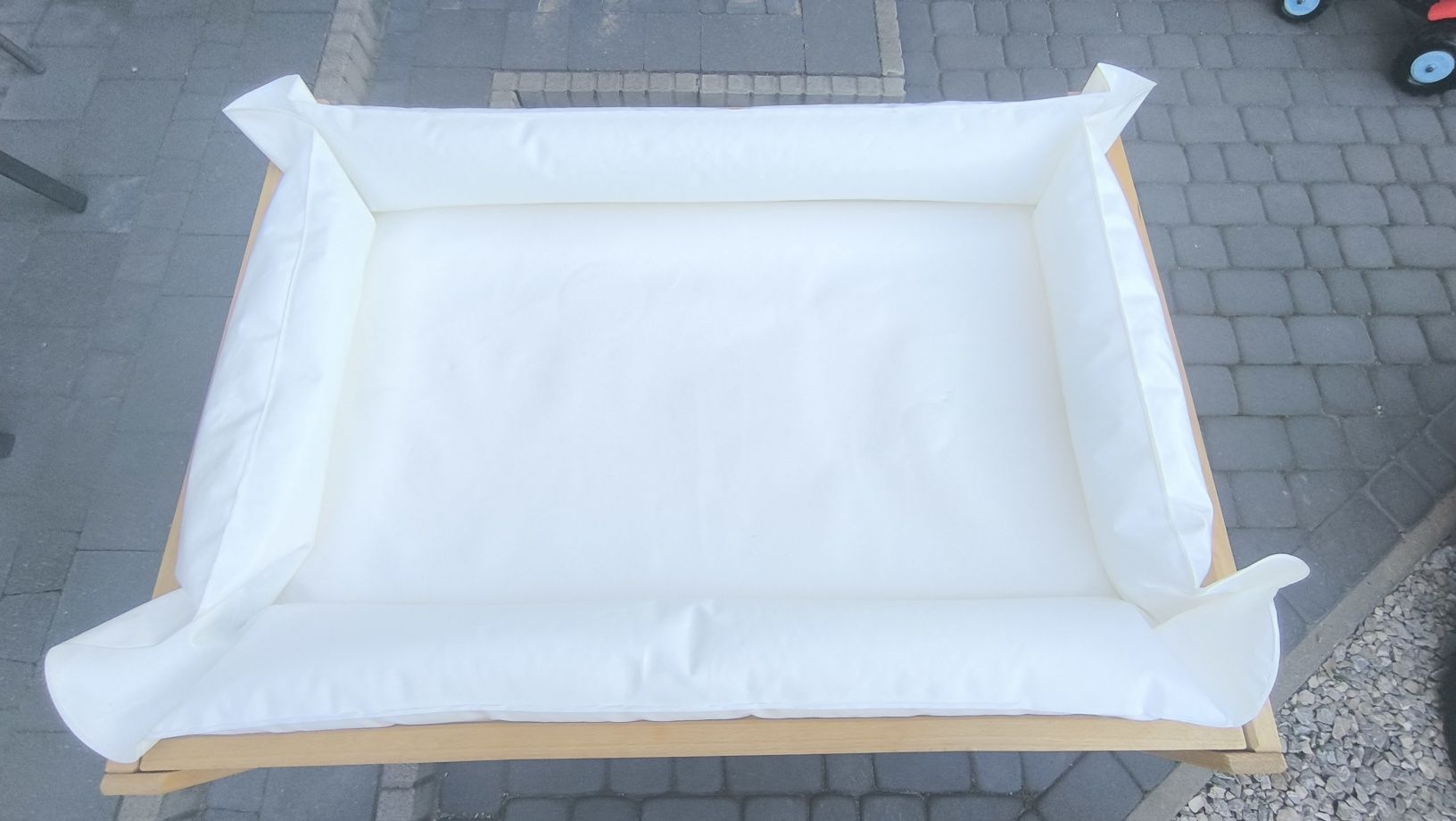 Przewijak IKEA z pojemnikami