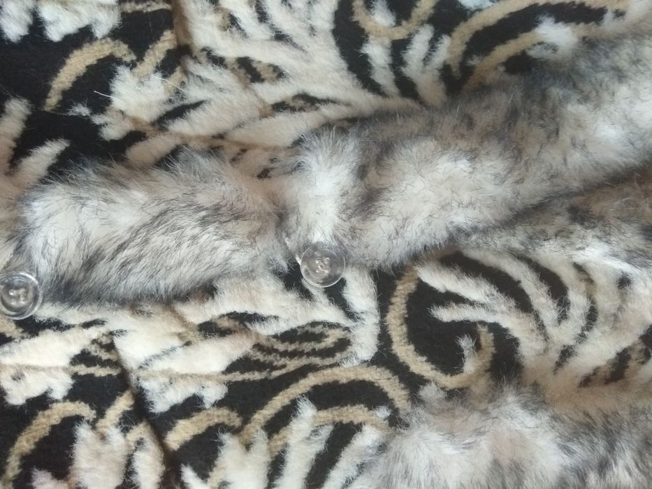 Тепла мехова жилетка,безрукавка на дівчинку 6-8