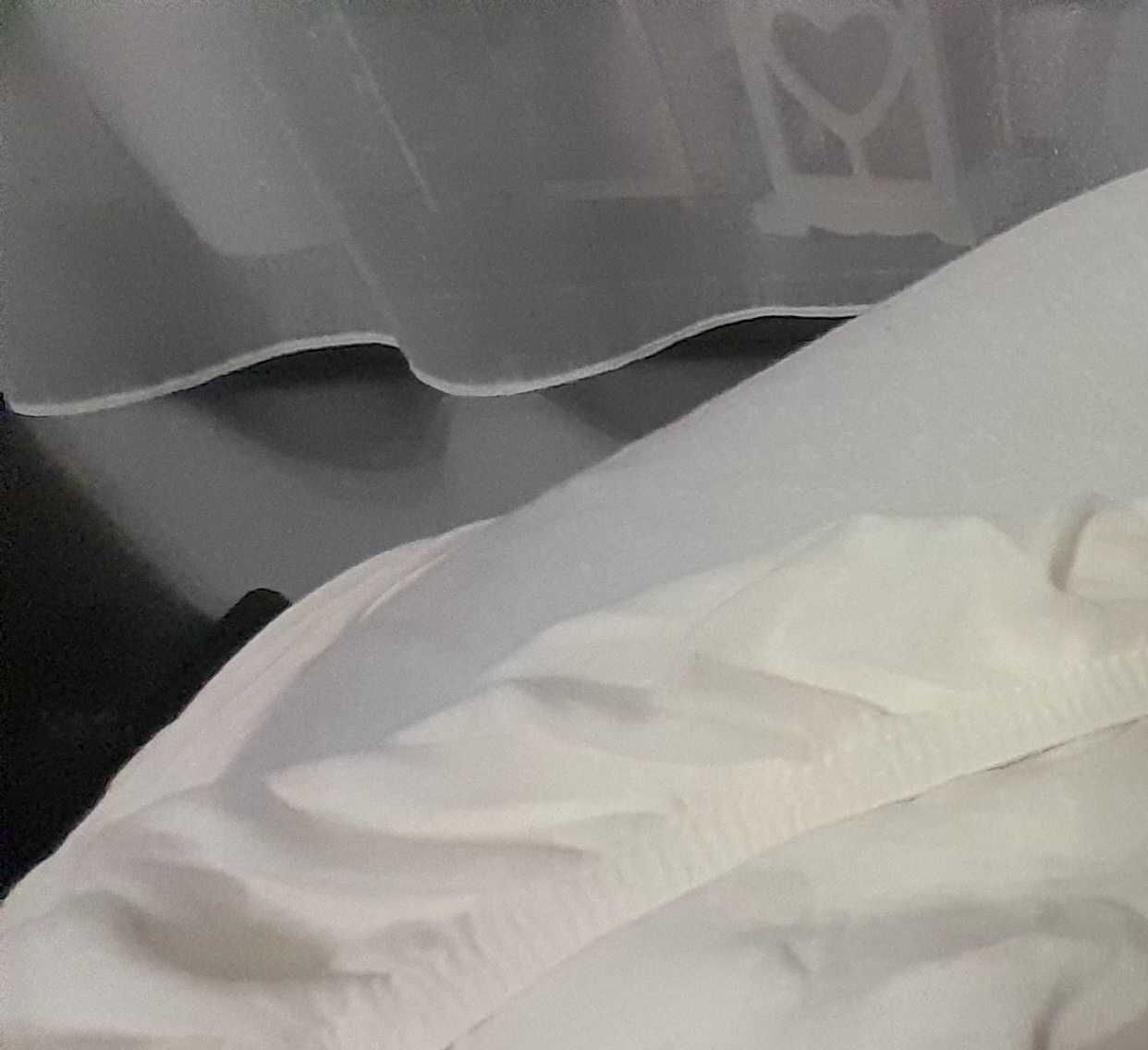 Bawełniane prześcieradło na gumce r 140 x 160 niemieckie jak nowe