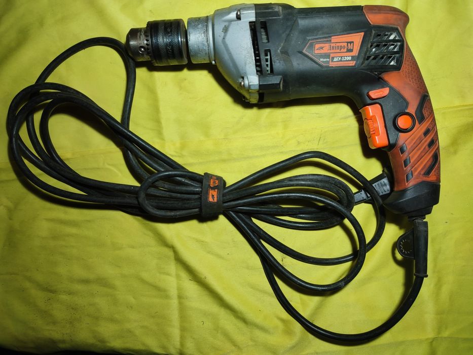 Дриль ударний Дніпро-М ДЕУ-1200