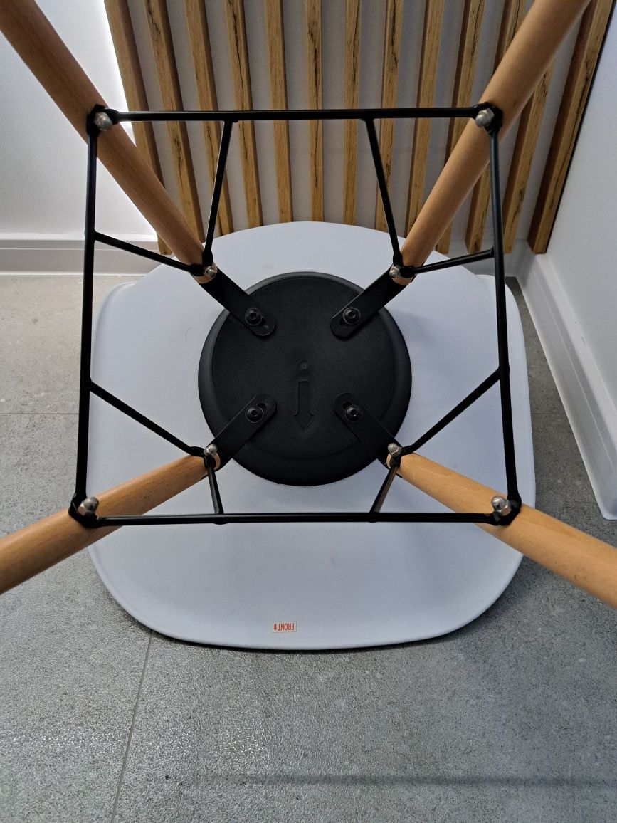 Krzesło w stylu skandynawskim.