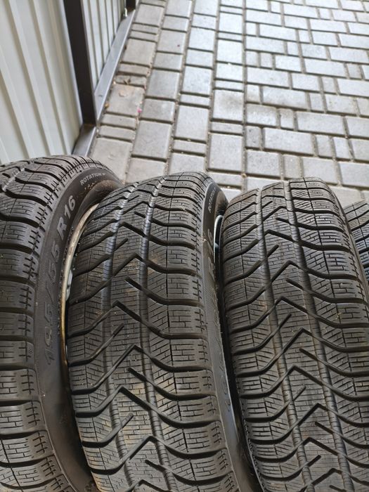 Opony zimowe PIRELLI jak nowe 195/55 R16 +  felgi mini cooper